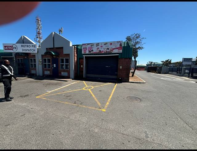 235M² RETAIL TO LET IN EPPING INDUSTRIAL